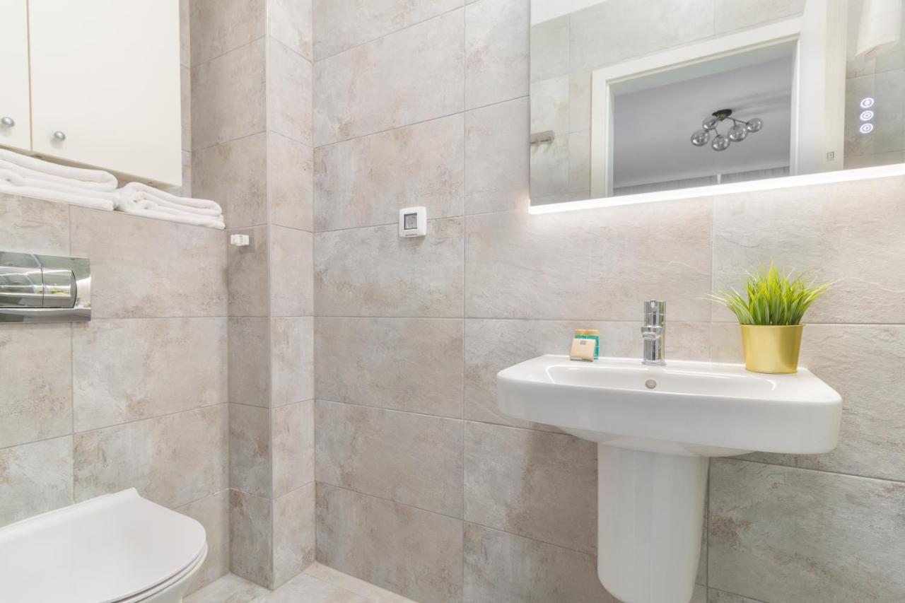 Vancouver Flat Oradea Ngoại thất bức ảnh